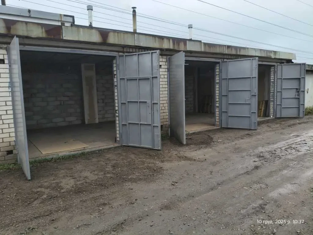 окремий гараж Київ, Деснянський, Пухівська 2 17