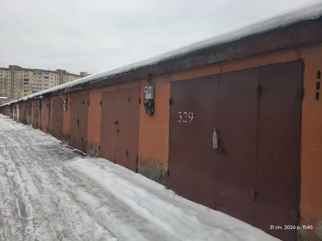 окремий гараж Київ, Деснянський, Радунська 3 4