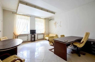 2-к квартира Київ, Печерський, Шовковична 18б