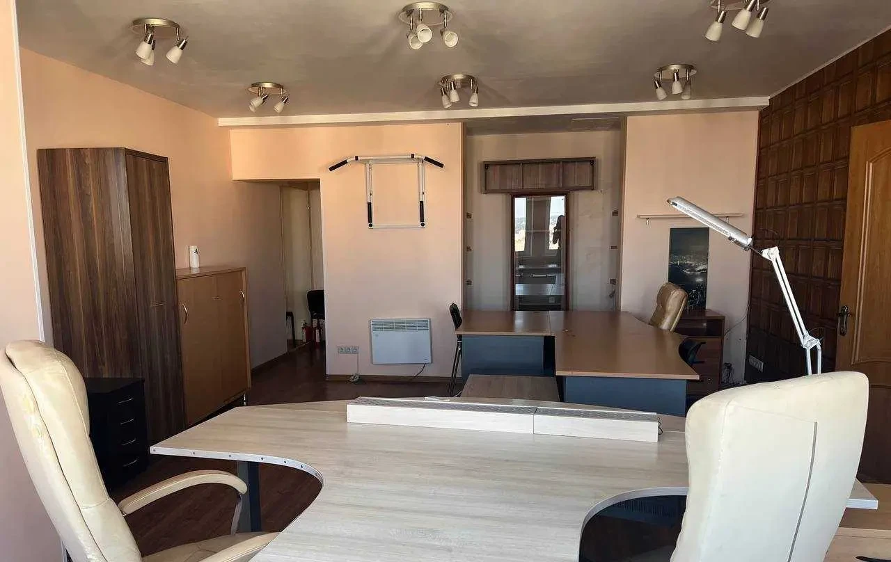 об’єкт сфери послуг Київ, Дарницький, Срібнокільська 22 2