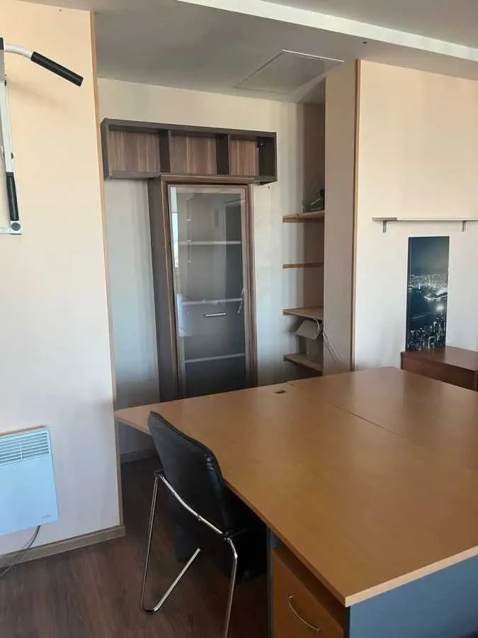 об’єкт сфери послуг Київ, Дарницький, Срібнокільська 22 14