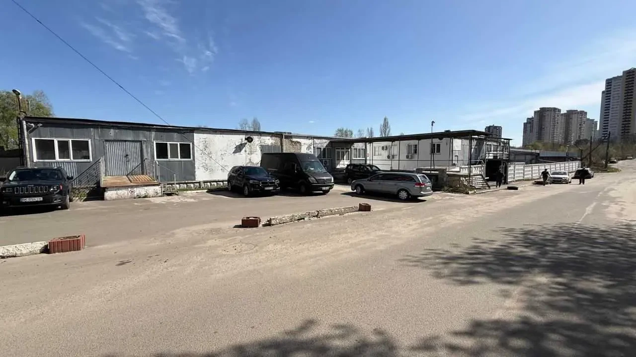 склади Київ, Голосіївський, Науки 57 5