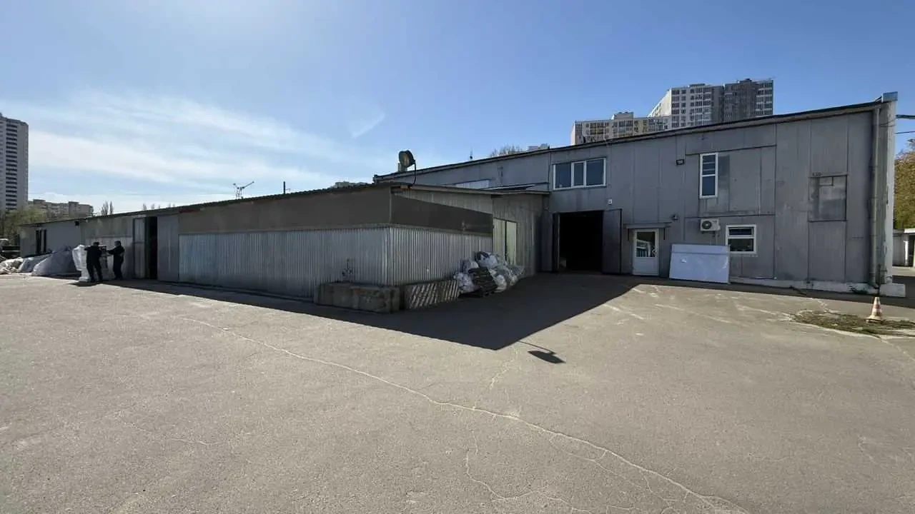 склади Київ, Голосіївський, Науки 57 3