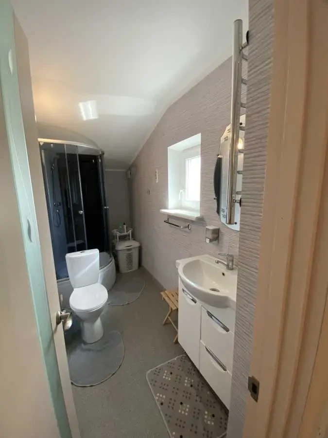 6-к будинок Бориспільський, Бориспіль, Садова 8