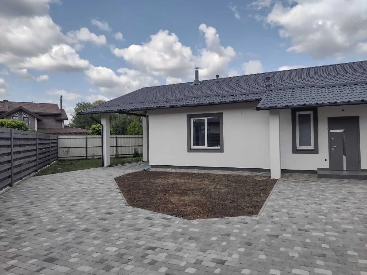 4-к будинок Бучанський, Буча, Льва Симиренка 17