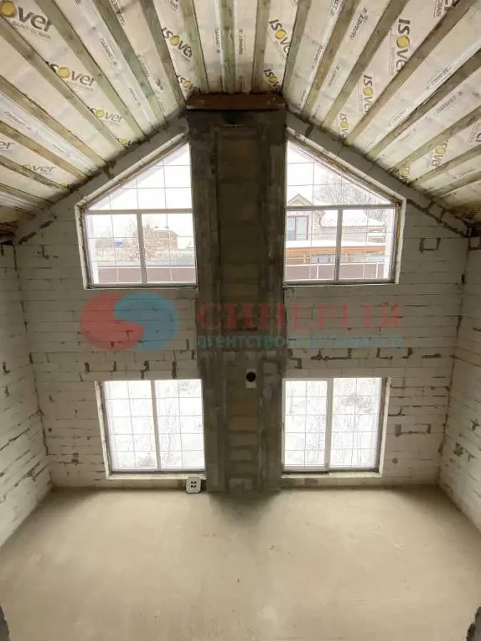 6-к будинок Обухівський, Хотів, Затишна 12