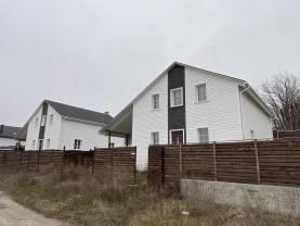 6-к будинок Обухівський, Хотів, Затишна