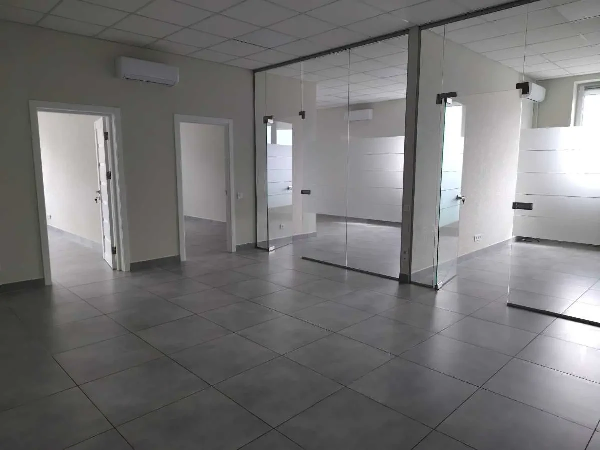 офісне приміщення Київ, Дніпровський, Уінстона Черчілля 1 2