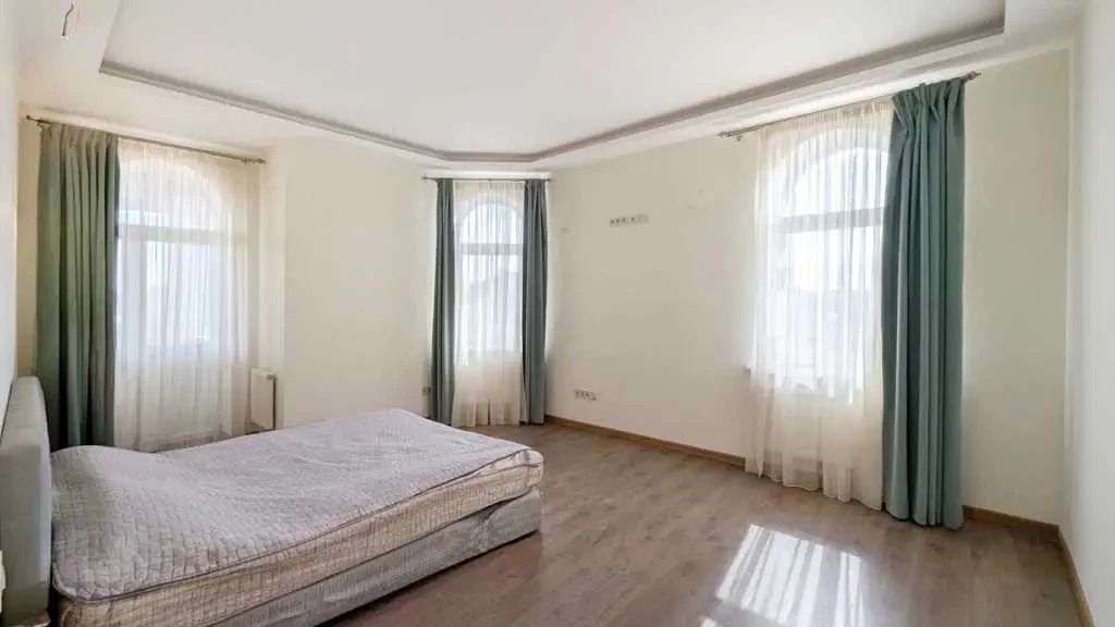 5-к будинок Бучанський, Любимівка, Лісна 8