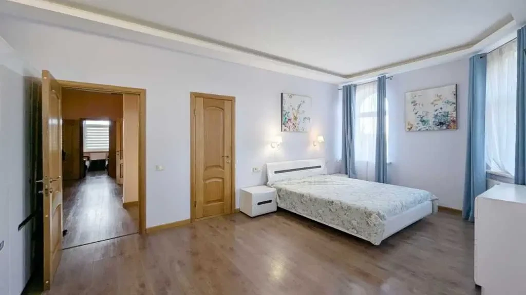 5-к будинок Бучанський, Любимівка, Лісна 10