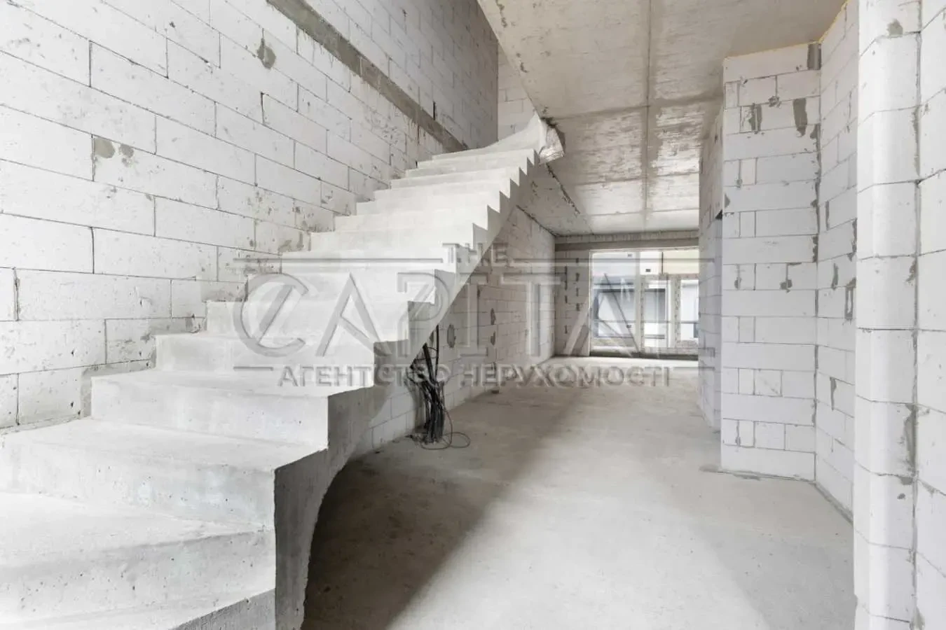 4-к будинок Броварський, Зазим`я, Київська 8