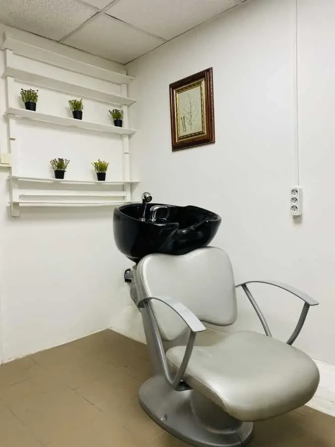 об’єкт сфери послуг Київ, Дніпровський, Раїси Окіпної 4а 9