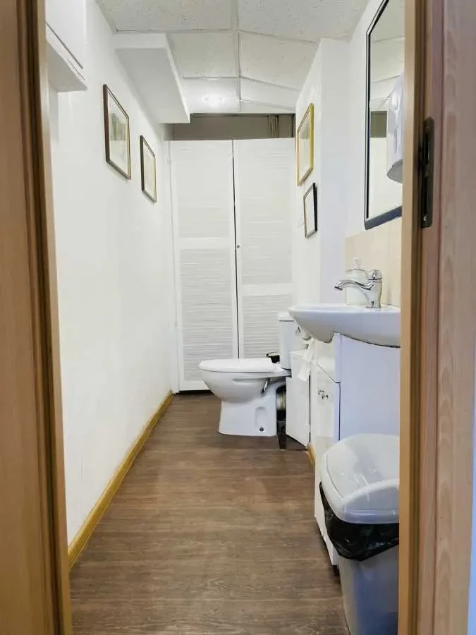 об’єкт сфери послуг Київ, Дніпровський, Раїси Окіпної 4а 4