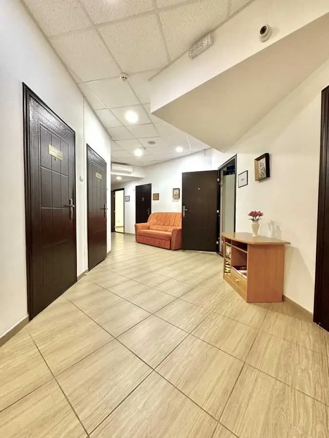 об’єкт сфери послуг Київ, Дніпровський, Раїси Окіпної 8 5