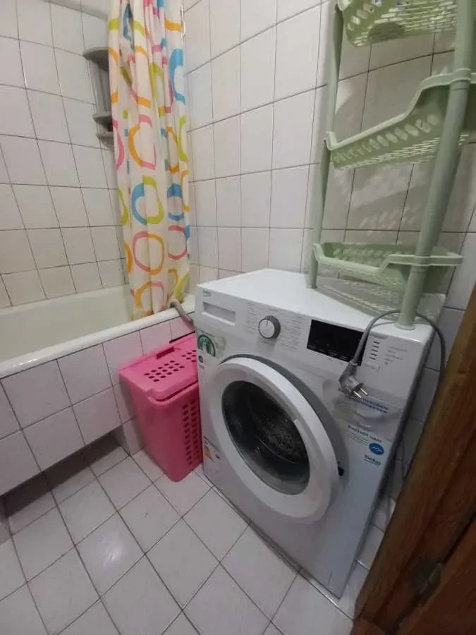 кімната Київ, Дарницький, Анни Ахматової 19 4