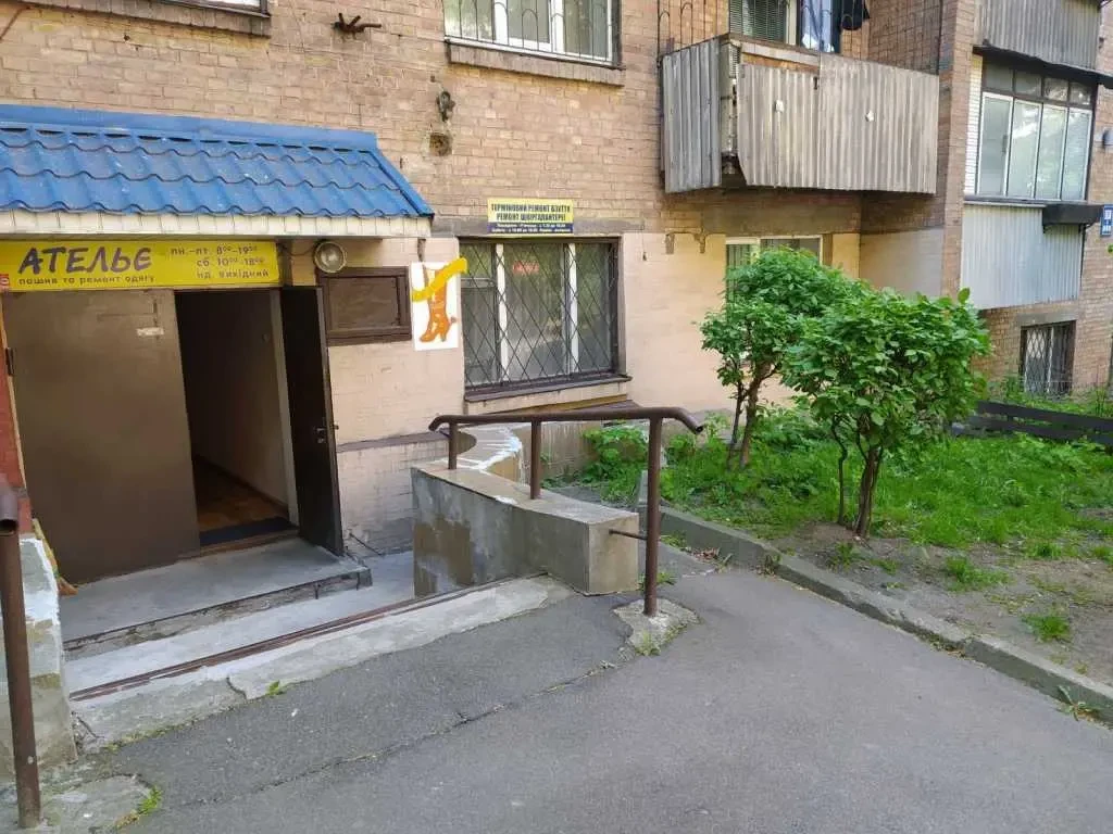 торгові площі Київ, Шевченківський, Золотоустівська 51 2