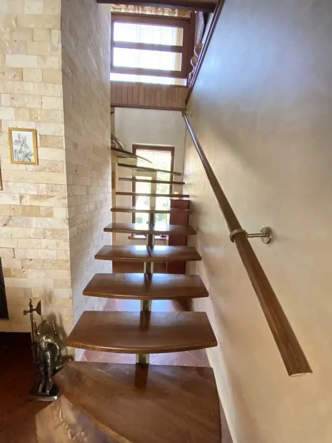 10-к будинок Хустський, Хуст, Центральна 21