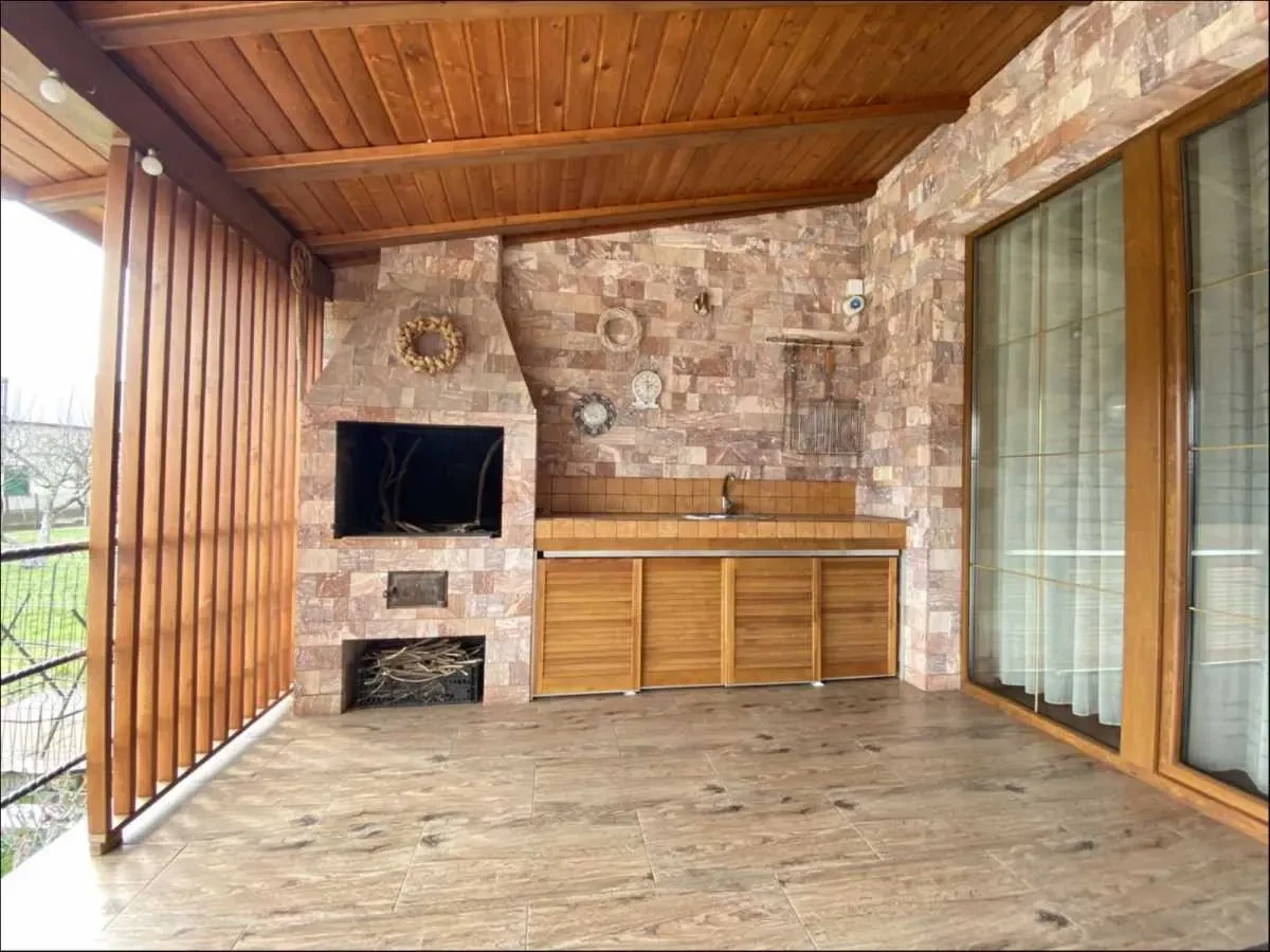 10-к будинок Хустський, Хуст, Центральна 16