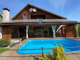 10-к будинок Хустський, Хуст, Центральна