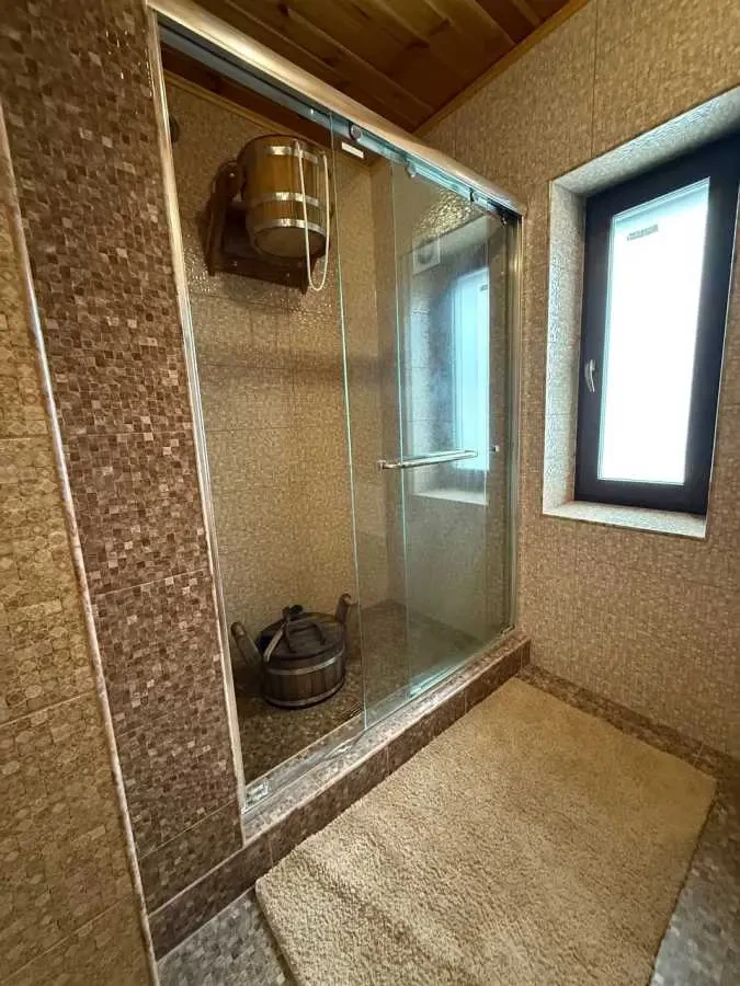 4-к будинок Обухівський, Круглик, Озерна 24