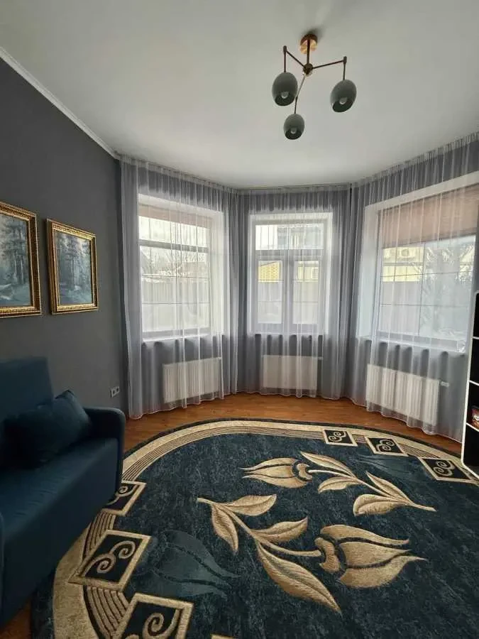 4-к будинок Обухівський, Круглик, Озерна 10