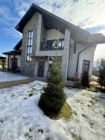 4-к будинок Обухівський, Круглик, Озерна