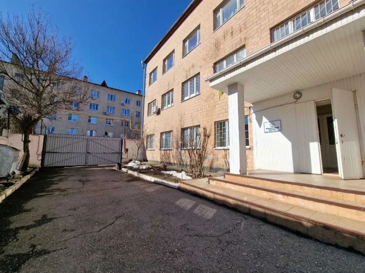 приміщення, будівлі Білоцерківський, Біла Церква, Молодіжна 25 2