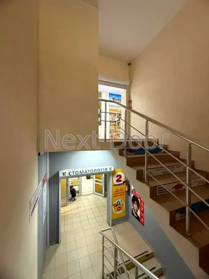 торгові площі Вишгородський, Вишгород, проспект Шевченка 2-Г 5