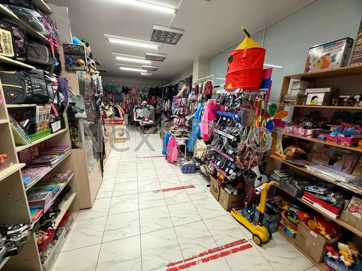 торгові площі Вишгородський, Вишгород, проспект Шевченка 2-Г 3