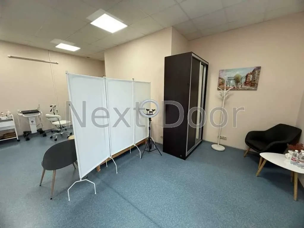 торгові площі Вишгородський, Вишгород, шолуденка 18-А 5