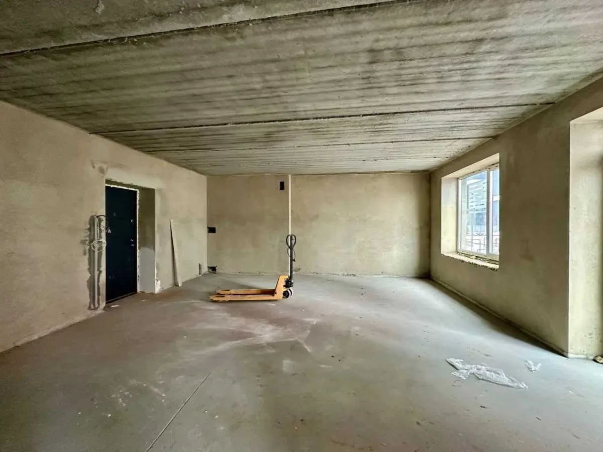 приміщення, будівлі Фастівський, Гатне, Святопетрівська 20