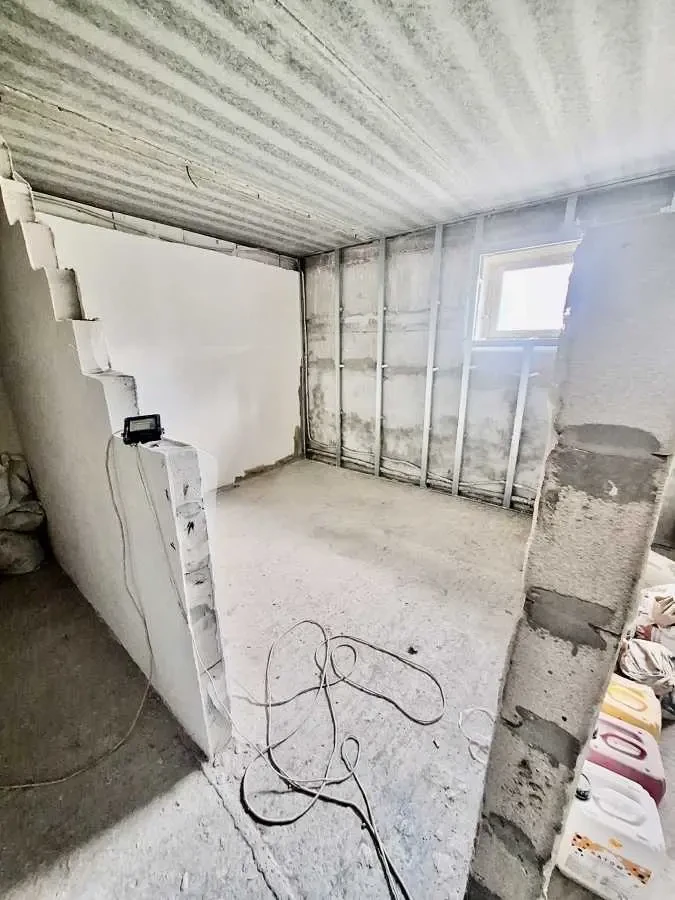 приміщення, будівлі Київ, Святошинський, Осіння 71 13