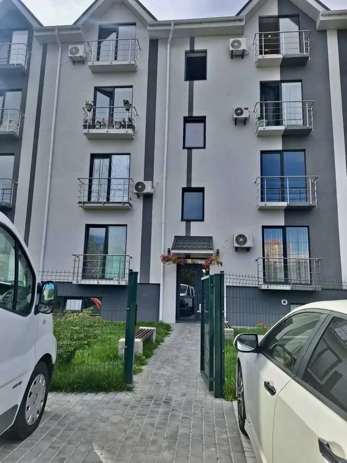 приміщення, будівлі Київ, Святошинський, Осіння 71 2