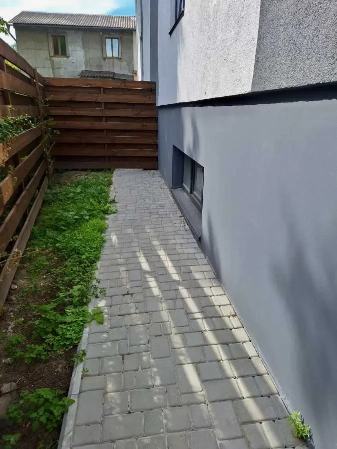 приміщення, будівлі Київ, Святошинський, Осіння 71 6