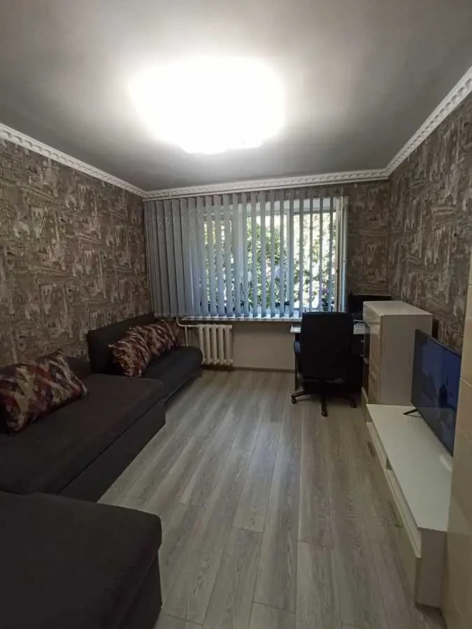 кімната Черкаси, Придніпровський, Толстого 2