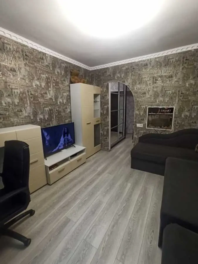 кімната Черкаси, Придніпровський, Толстого