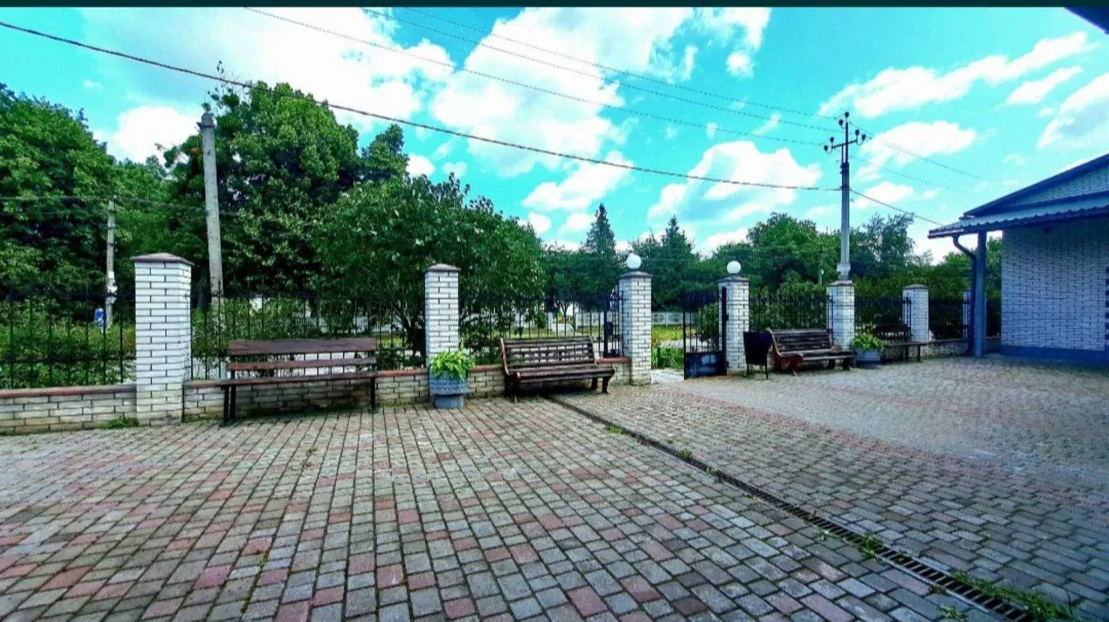 приміщення, будівлі Фастівський, Порадівка, Реаолюціїї 1 9