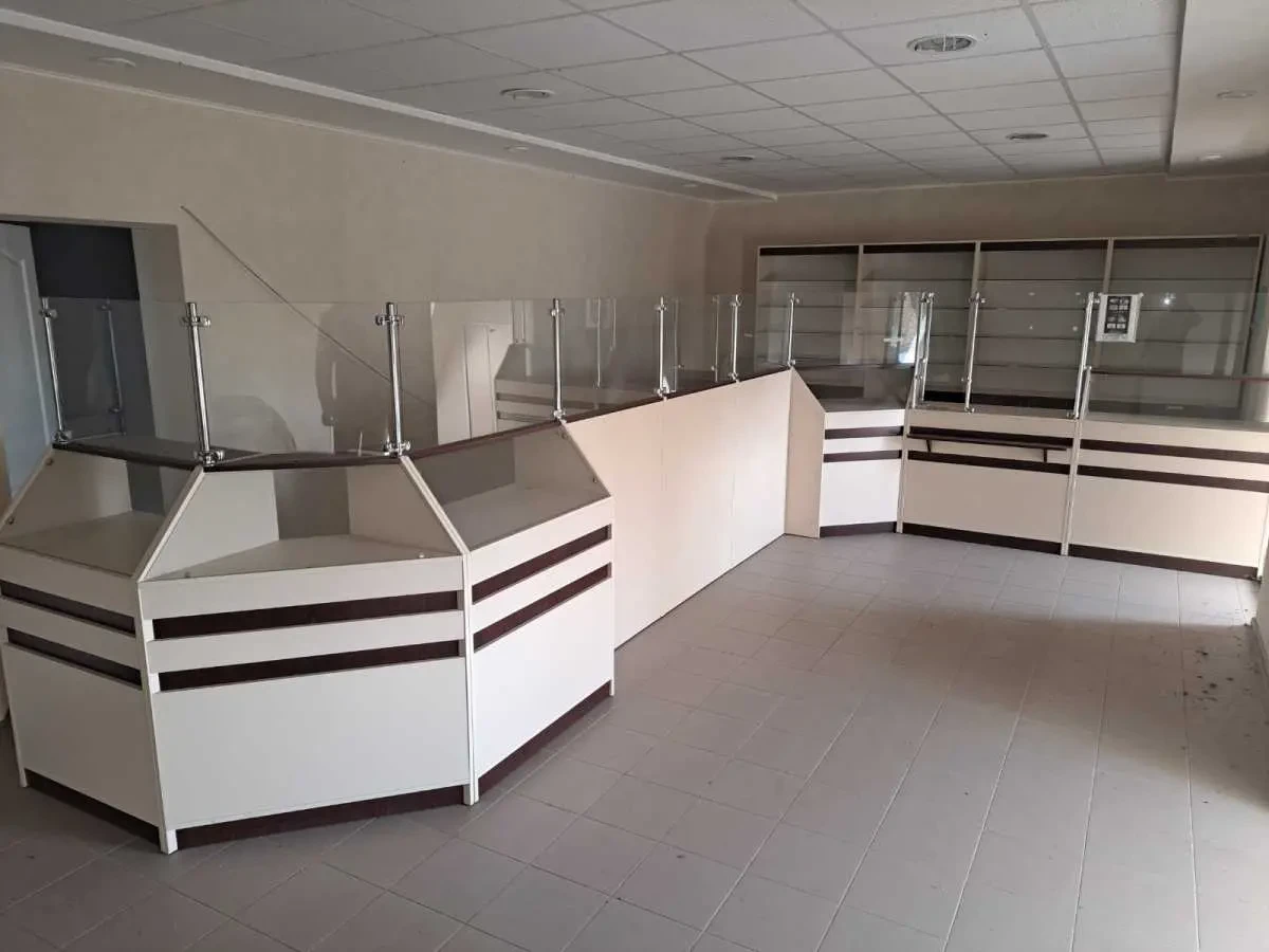 приміщення, будівлі Фастівський, Порадівка, Реаолюціїї 1 5