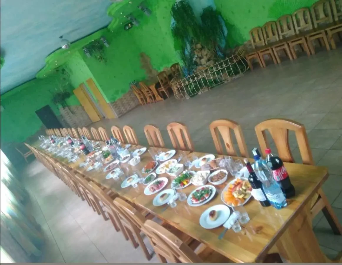 приміщення, будівлі Фастівський, Порадівка, Реаолюціїї 1 6