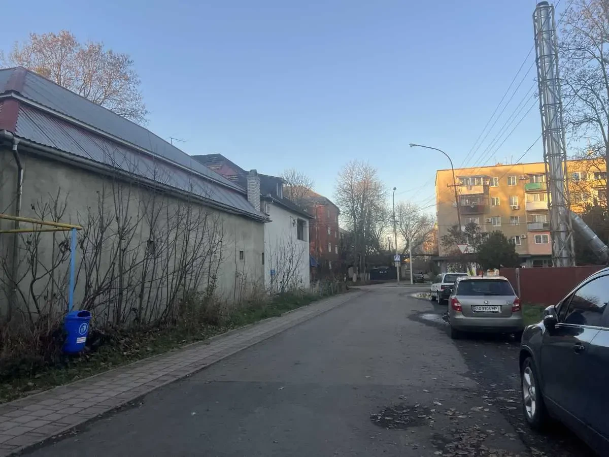 приміщення, будівлі Чоп, Миру 8А 3