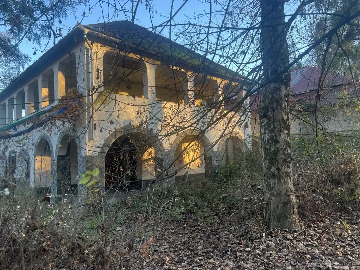 приміщення, будівлі Чоп, Миру 8А