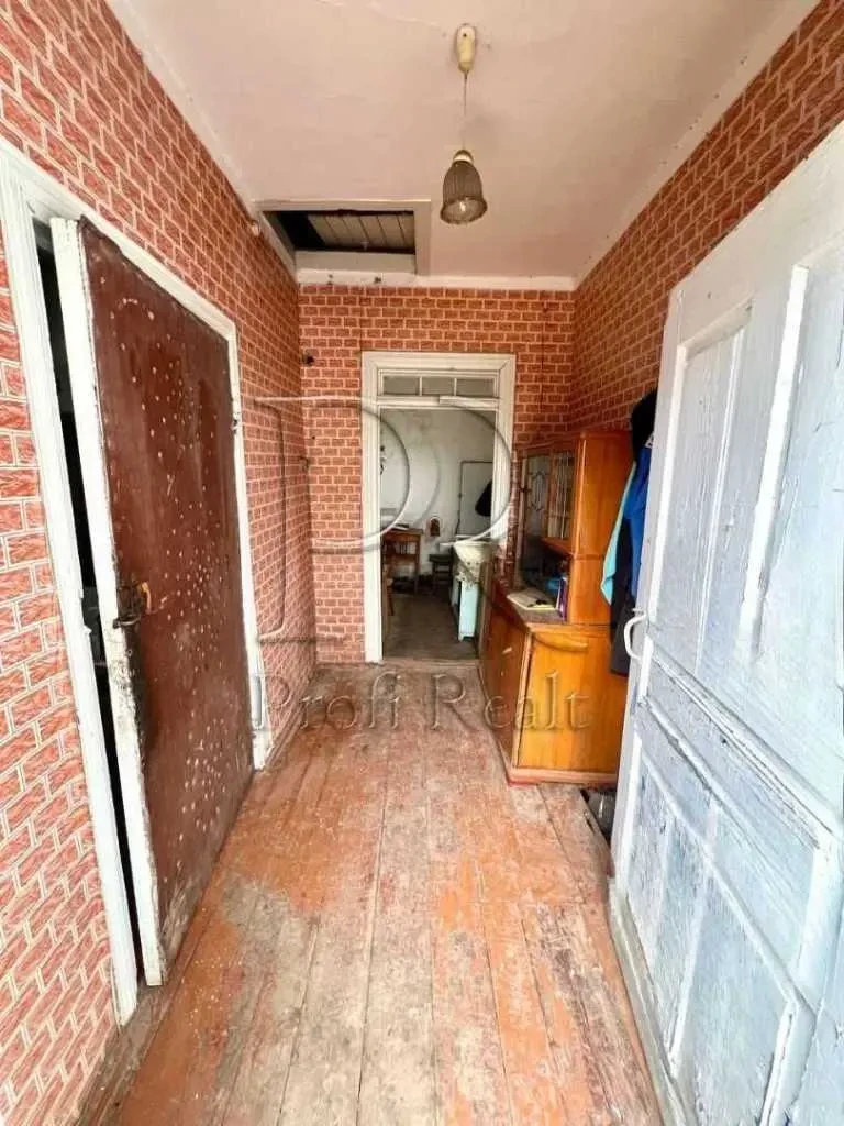 3-к будинок Броварський, Русанів, Партизанська вулиця 9