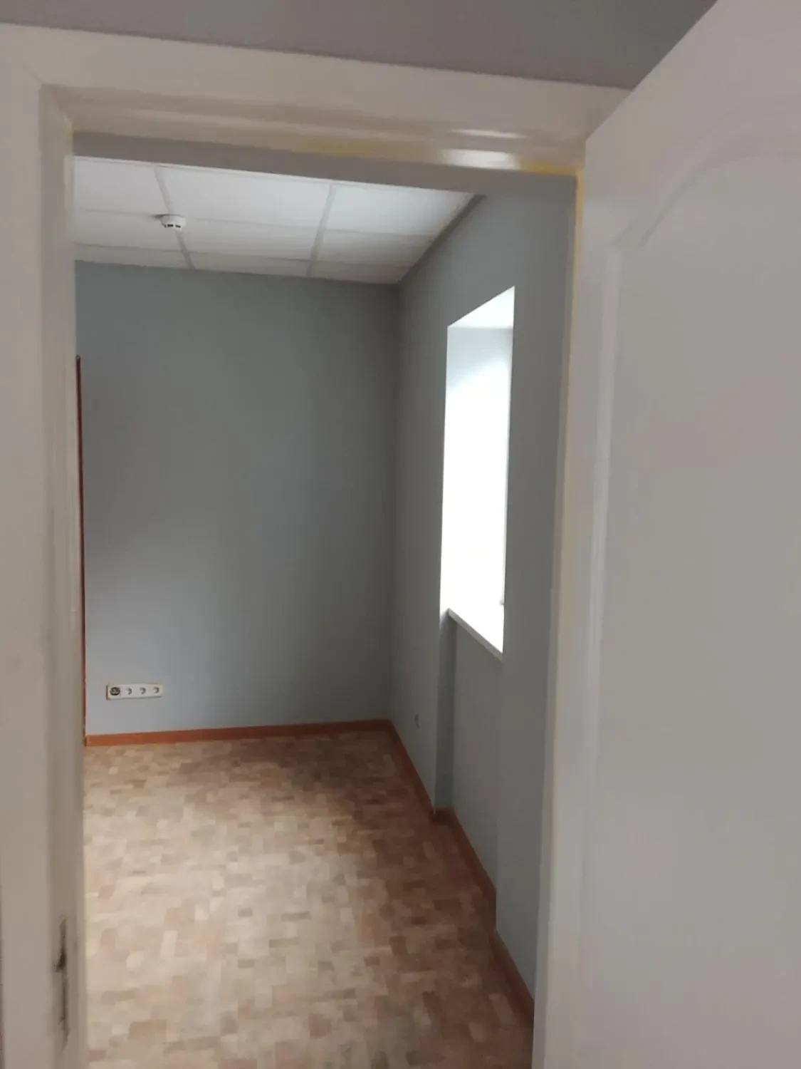 Пропонуються до оренди офісні приміщення від 15 до 400м2. 3