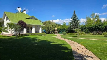 3-к котедж Обухівський, Велика Бугаївка, Центральна