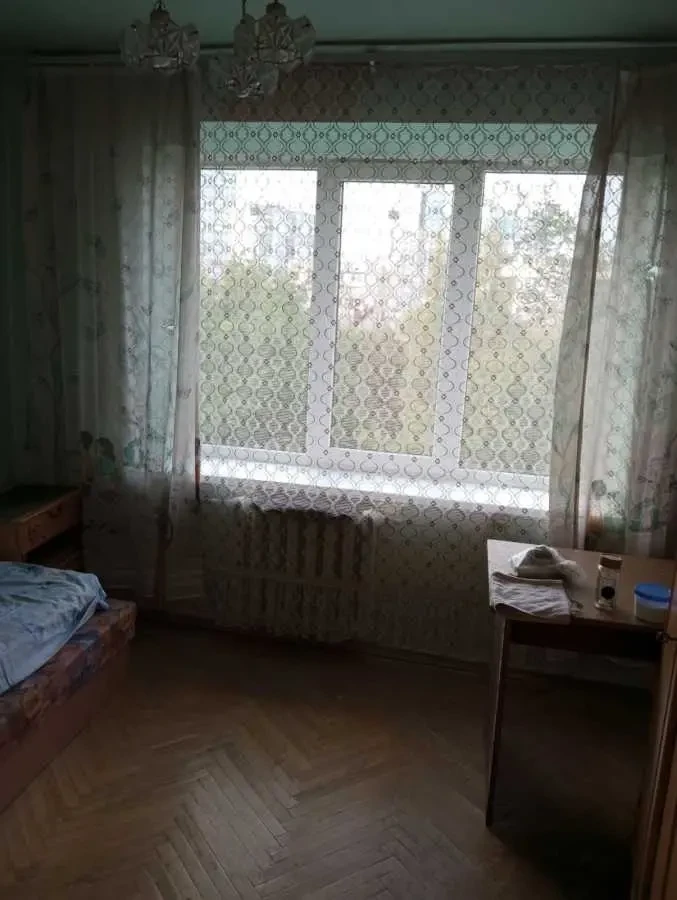 кімната Київ, Шевченківський, Дегтярівська 6