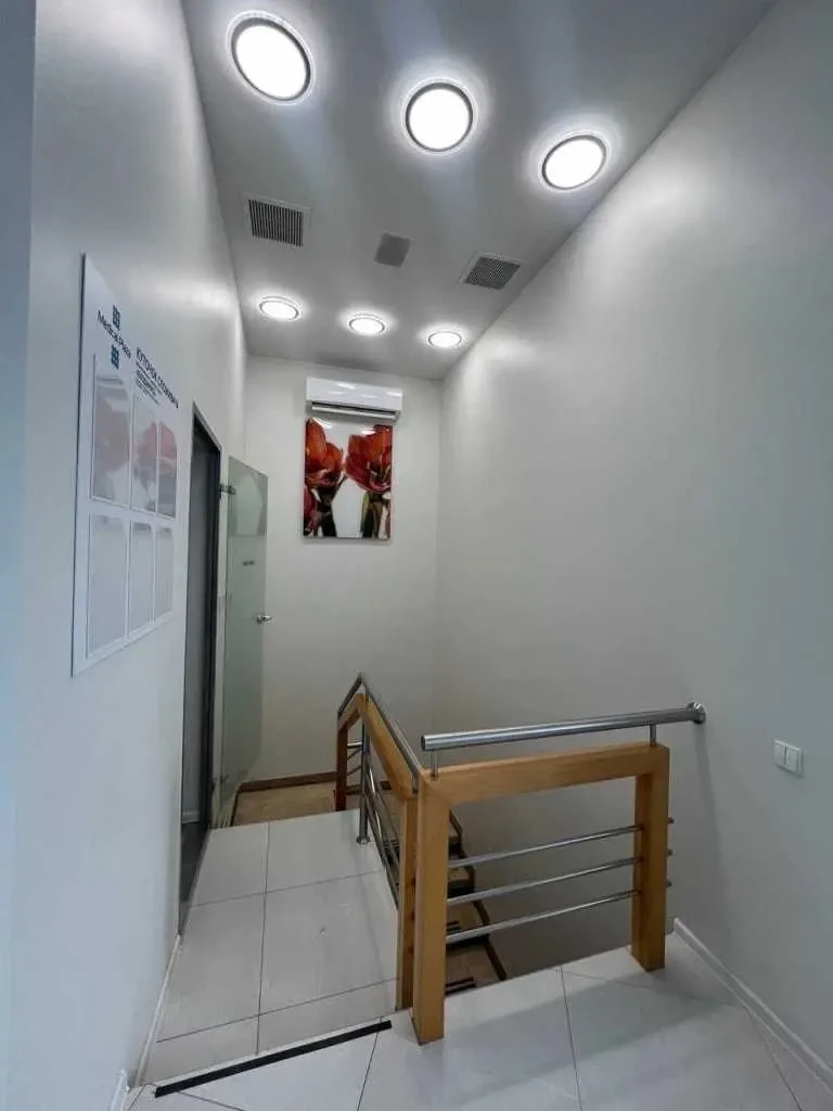 торгові площі Київ, Печерський, Кловський 12а 3