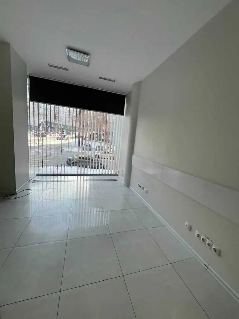 торгові площі Київ, Печерський, Кловський 12а 6