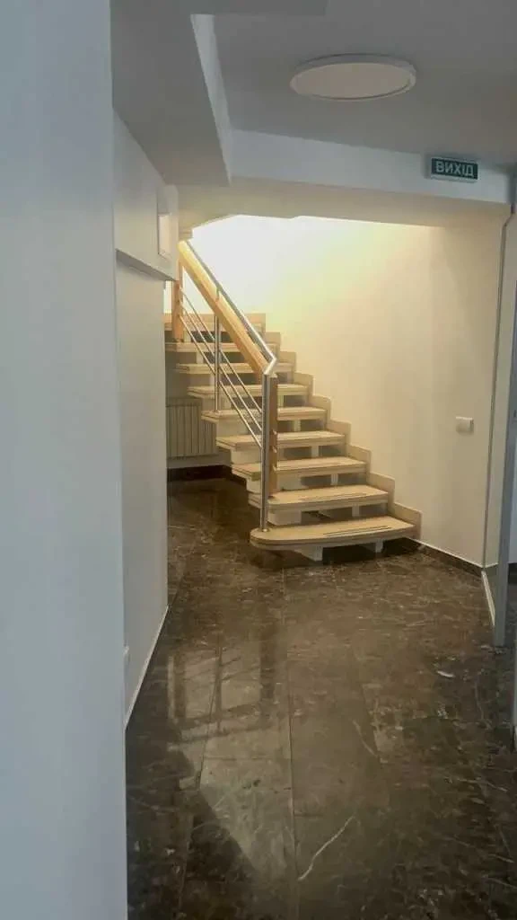 торгові площі Київ, Печерський, Кловський 12а 7