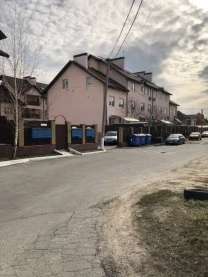 склади Бучанський, Святопетрівське, Святомихайлівська 13