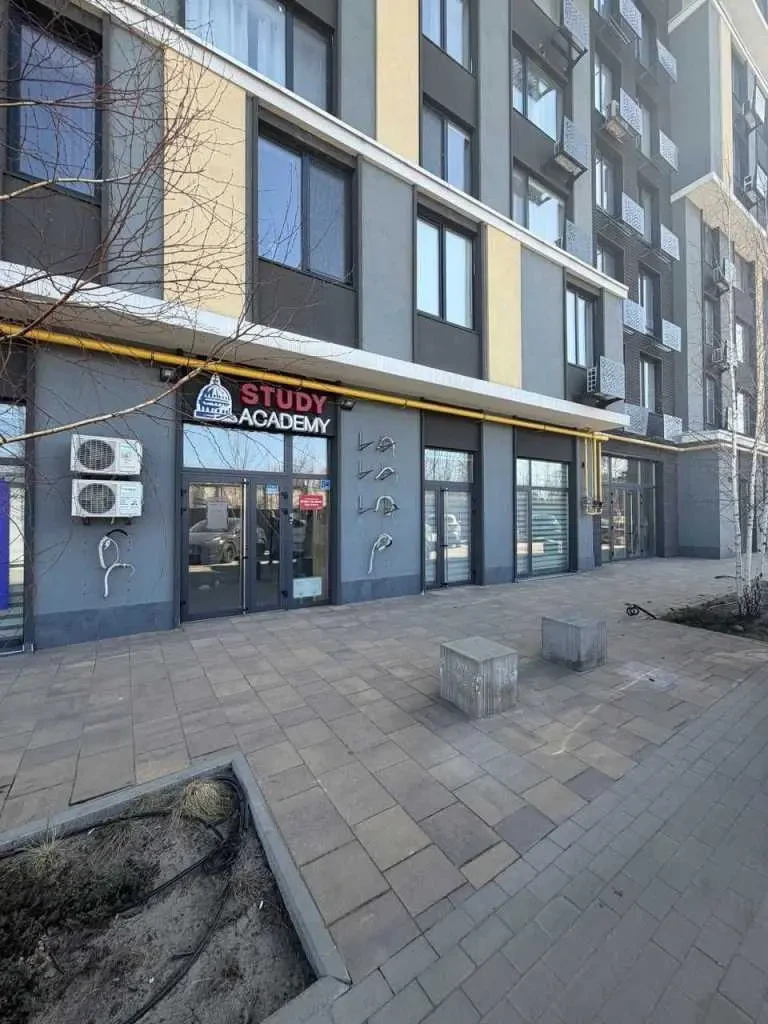 приміщення, будівлі Бучанський, Вишневе, Ломоносова 40 2